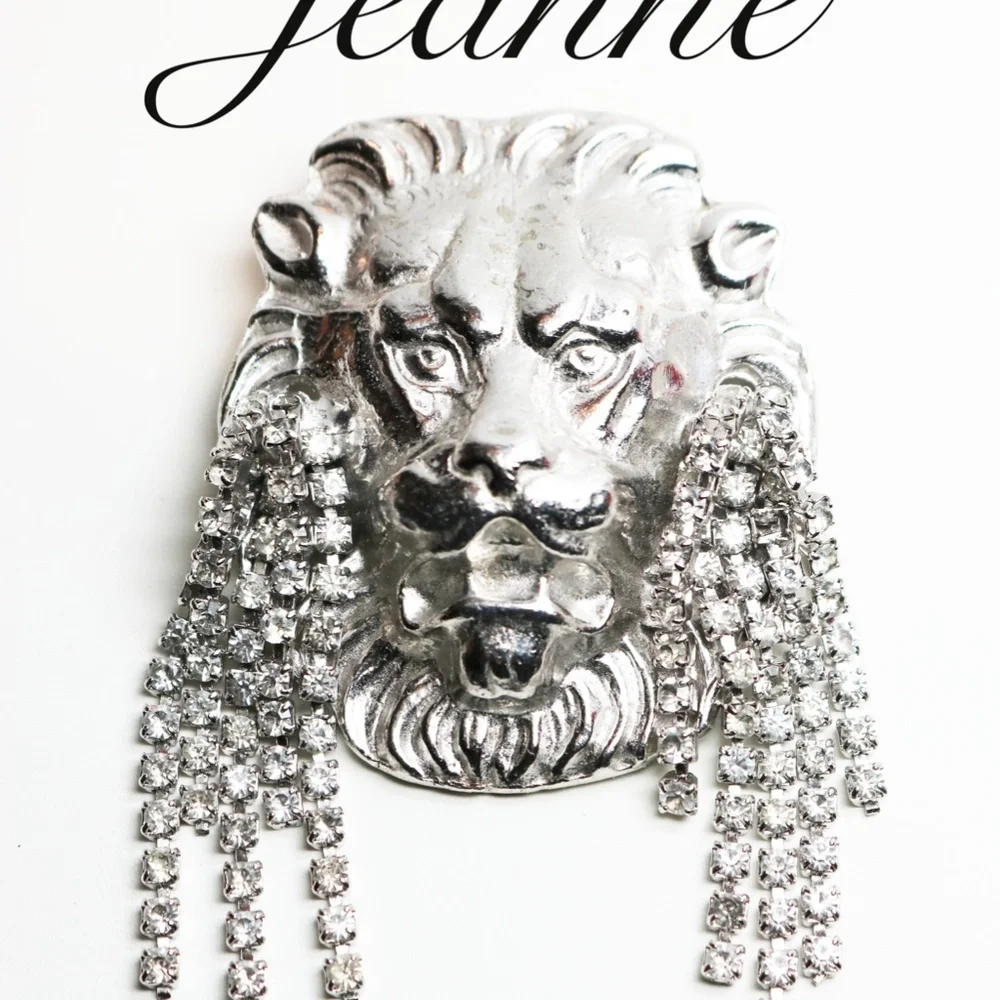 Stunning VINTAGE LIONS HEAD Brooch by 'Jeanne'